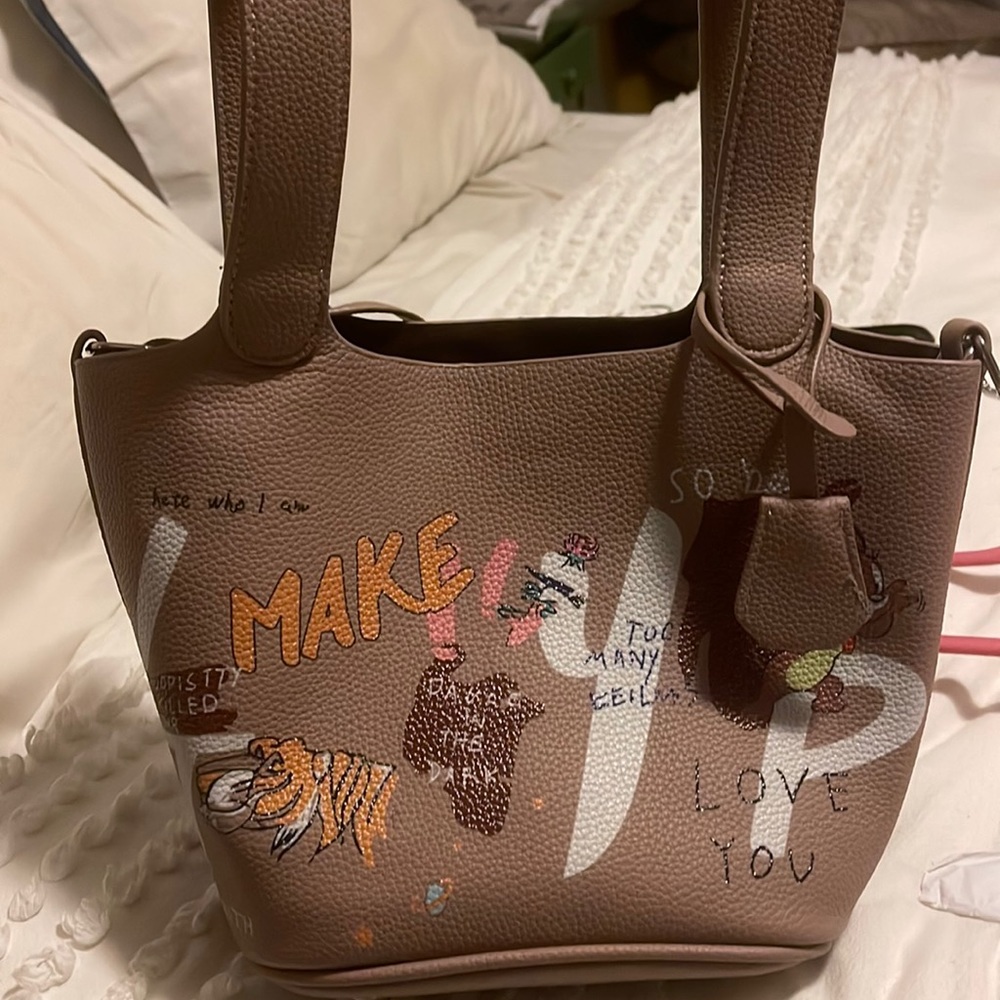 Cute bucket bag
